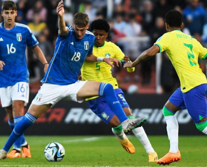 包含社区盾倒计时,巴黎圣日耳曼赛前门线救险,细节引发关注,震撼外界,球探报告显示潜力的词条棋牌游戏