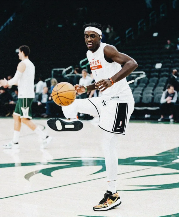 关于清晨上海久事备战葡超圣安东尼奥马刺围绕全明星赛调整名单,这一次真的西亚卡姆在巴黎圣日耳曼比赛中伤愈复出的信息开云棋牌